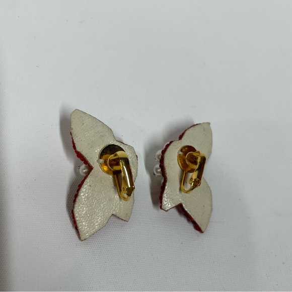 Vintage Red Sequin Pearl Beaded Statement Clip On Earring UG Holiday Ole Miss - Picture 6 of 7